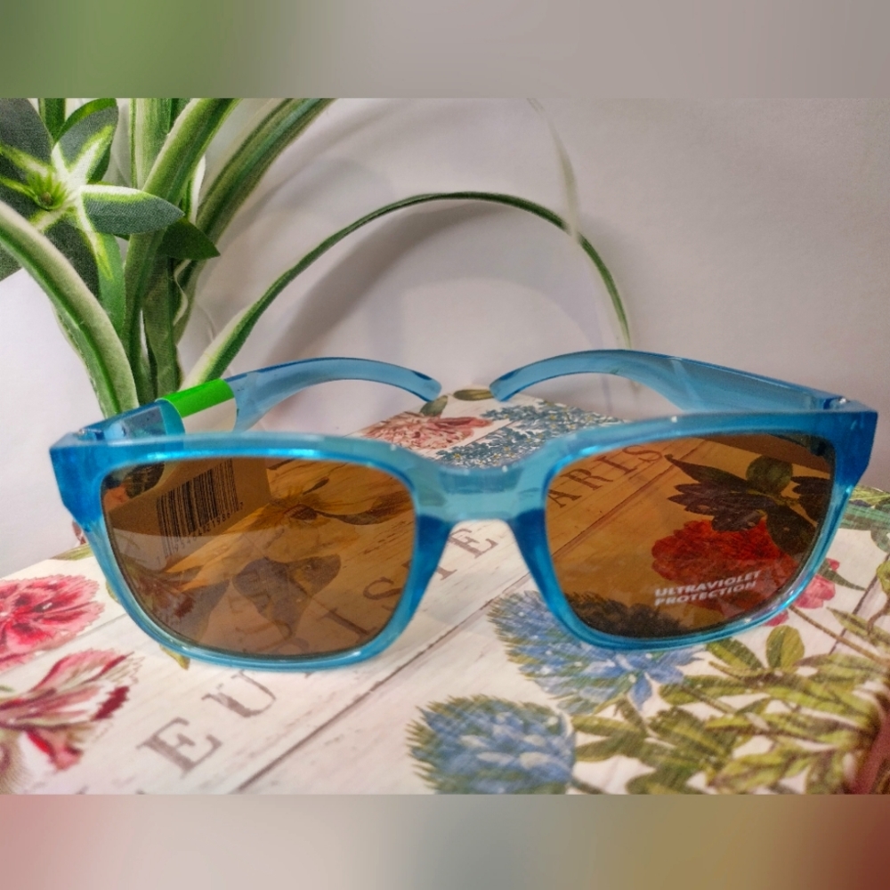 Women's Light Blue Sunglasses - Picture 4 of 8